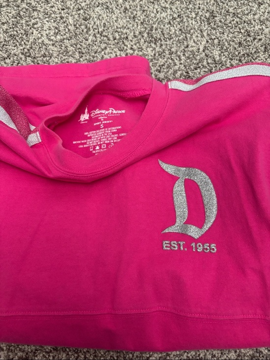 Disney Tops - Disneyland spirit jersey hot pink size small